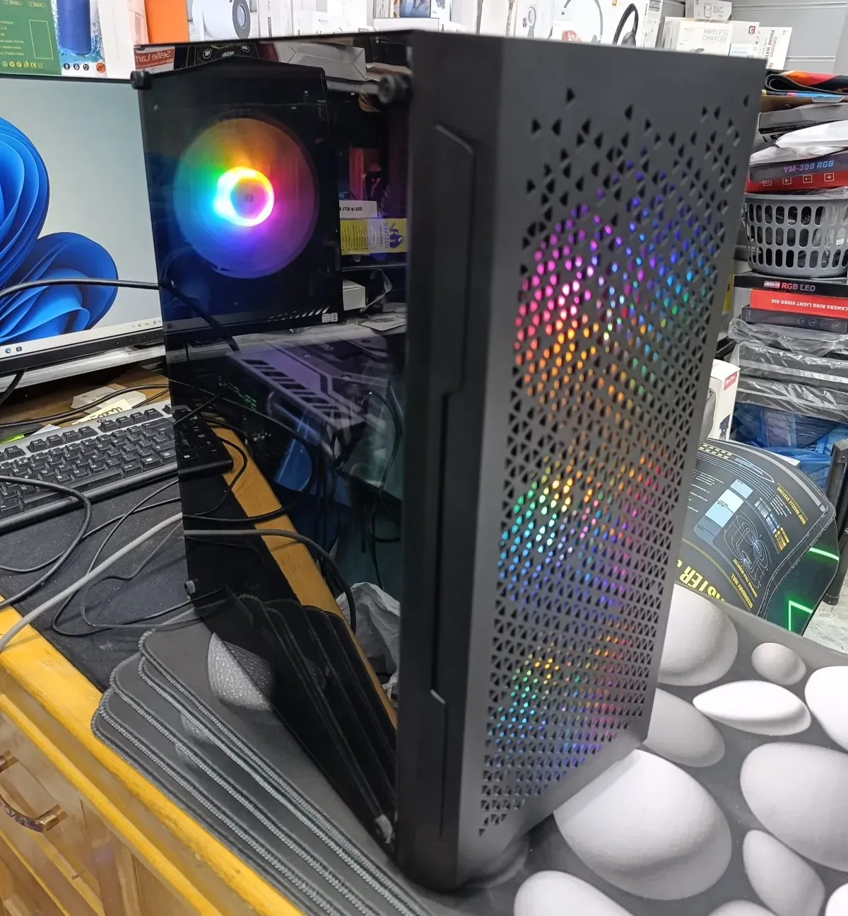 كمبيوتر جيمينج i5 جيل ثامن rx570 8gb - مجدد