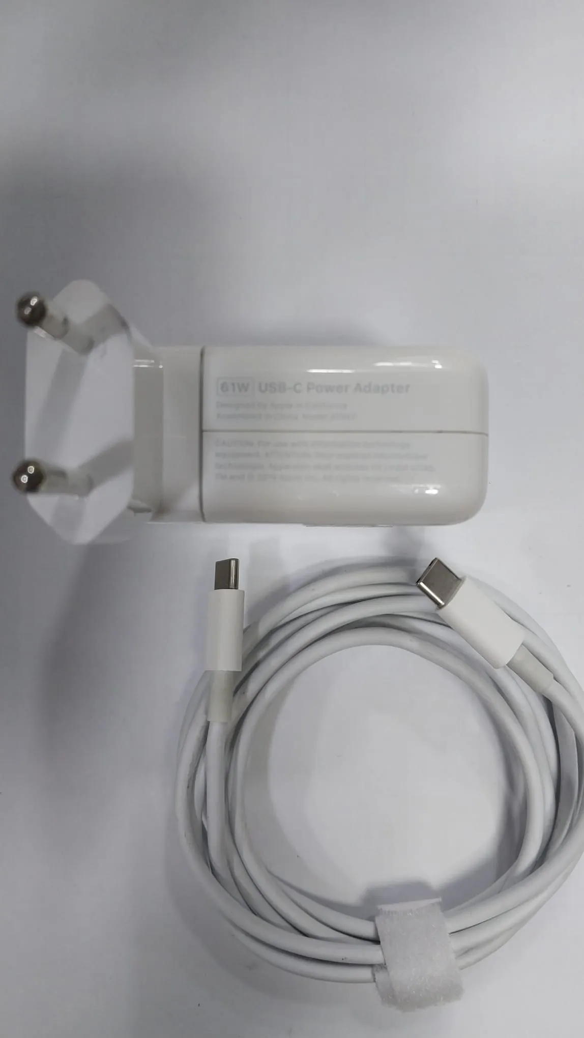 Apple MacBook charger 61W